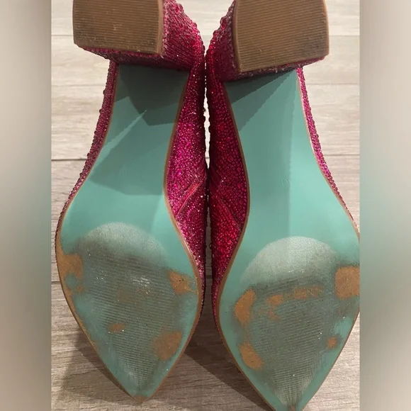 Betsey Johnson Cady rhinestone ankle boots in fuchsia. Size 10 - Picture 9 of 9
